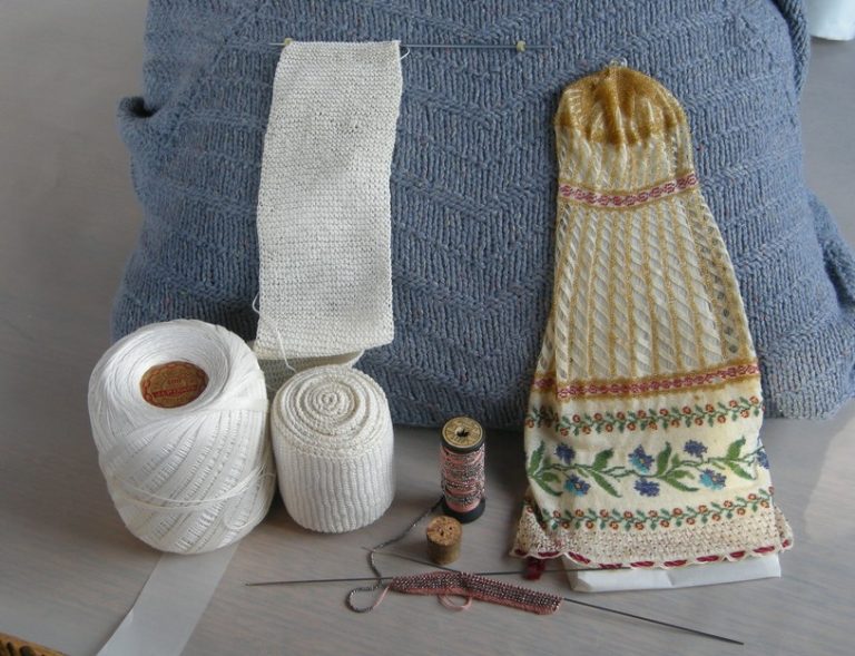 A History of Knitting Tools – Webster's Knitting Needle Notions