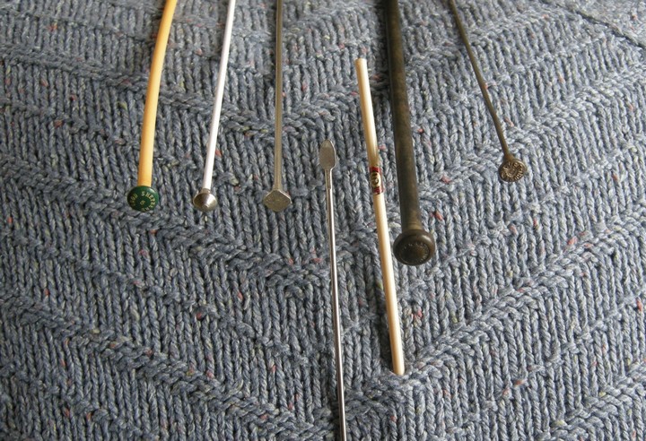 A-History-of-Knitting-Tools-8